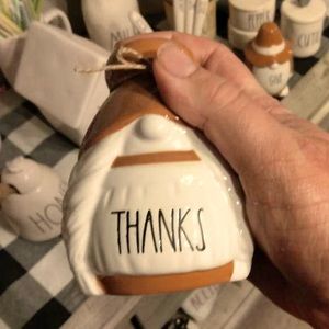 Give thanks gnomes Rae Dunn set